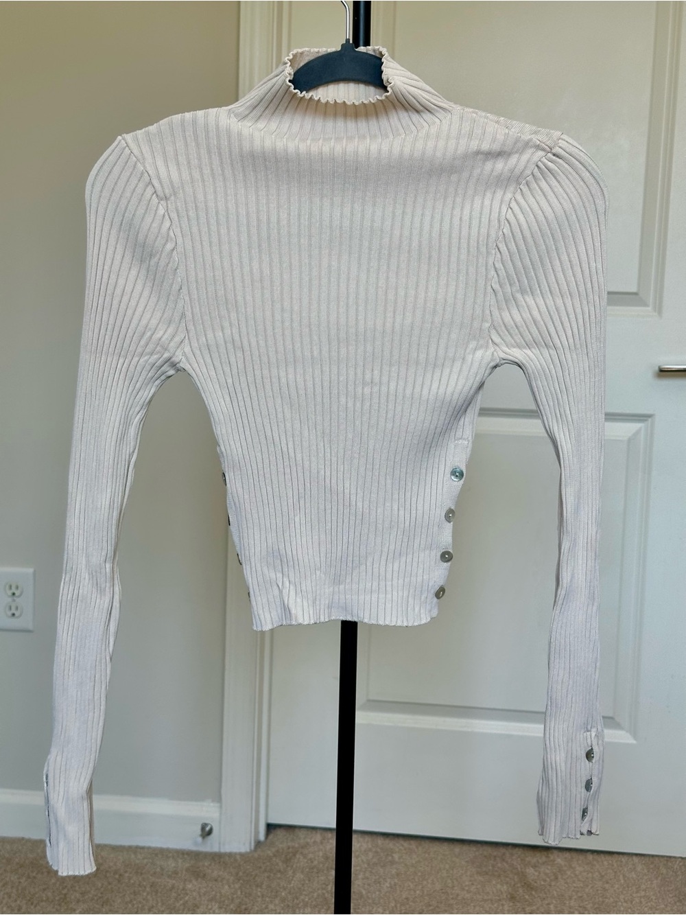 Zara Cream Ribbed Mock Neck Long-Sleeve Top with Side Buttons